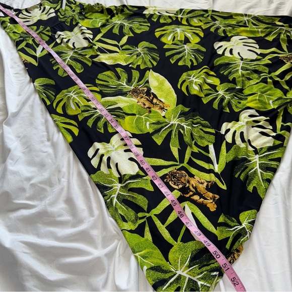 Retro Jungle Tiger Maxi Dress 🌿 Bold Tropical Leaf Print - Picture 5 of 7